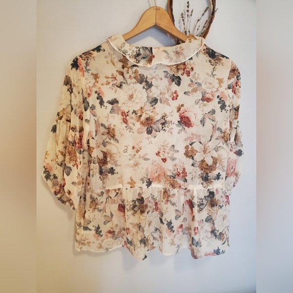 Hayden Floral Ruffle Blouse - Picture 5 of 6